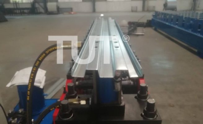 metal pallet roll forming machine