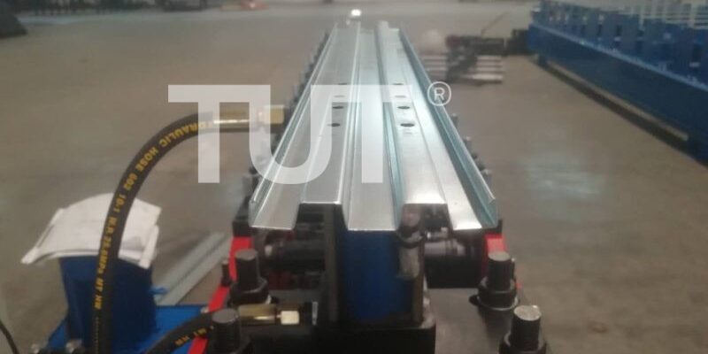 metal pallet roll forming machine